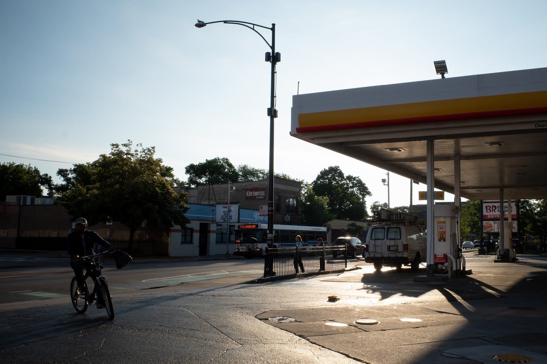 Once-Bustling Chicago Day Laborer Corner Sits Nearly Empty as Immigration Sweeps Continue