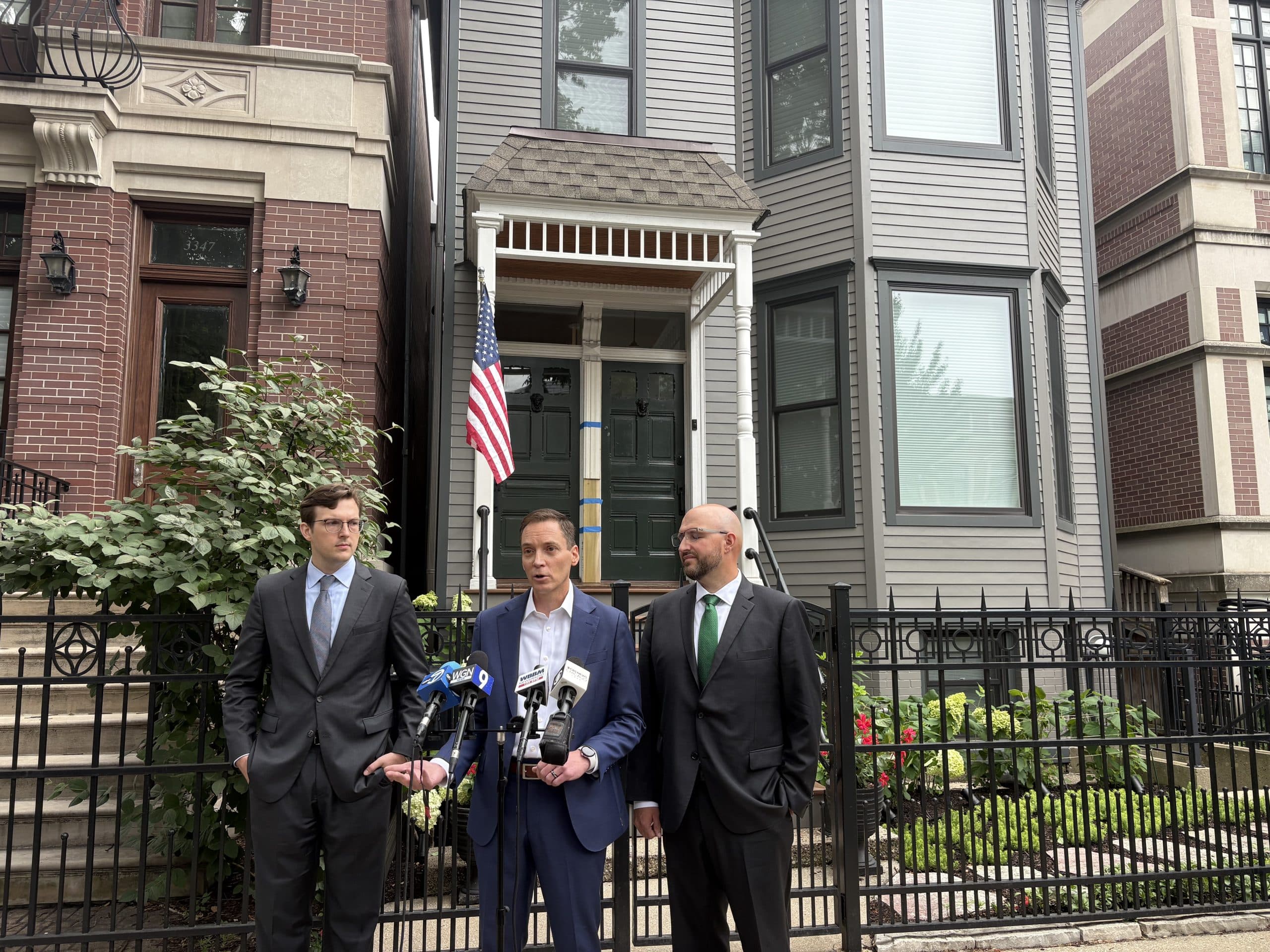 Lakeview Homeowner Sues Federal Agents Over Warrantless Immigration Raid at His Home