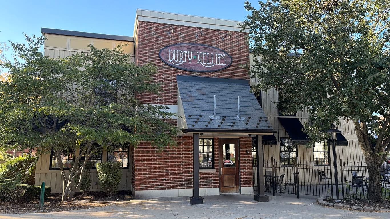 Durty Nellie's closes in Palatine after 54 years as Iowa brewery takes over the Smith Street building