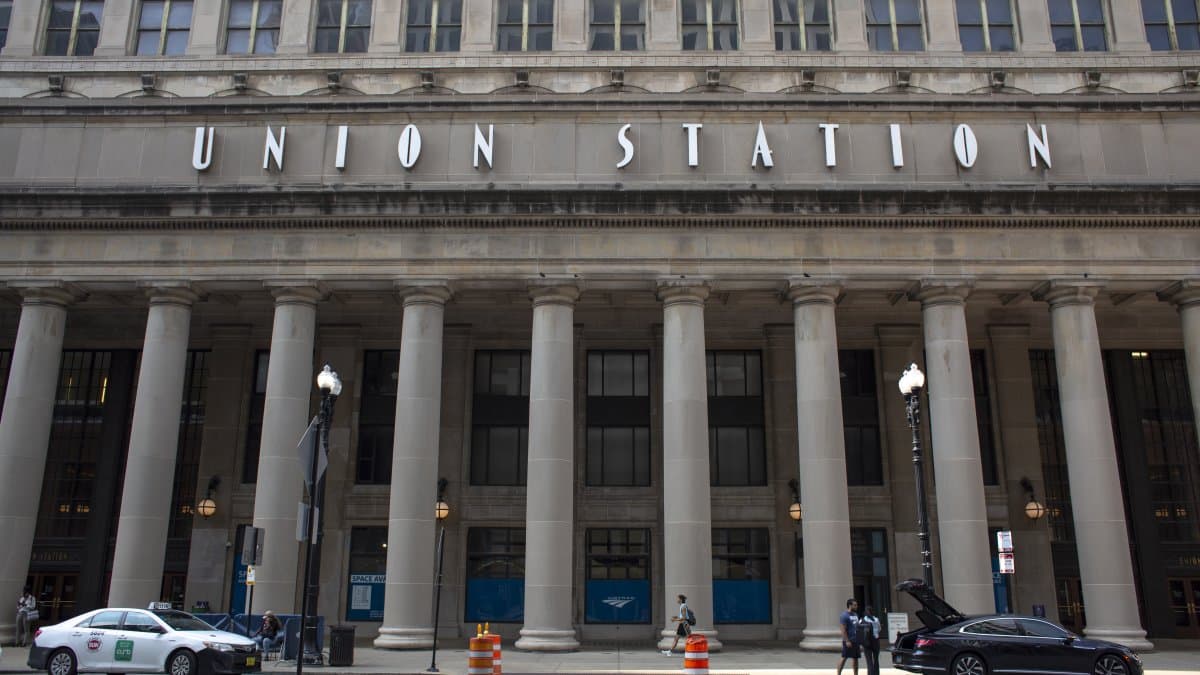 Chicago Health Officials Warn of Measles Exposure at Union Station