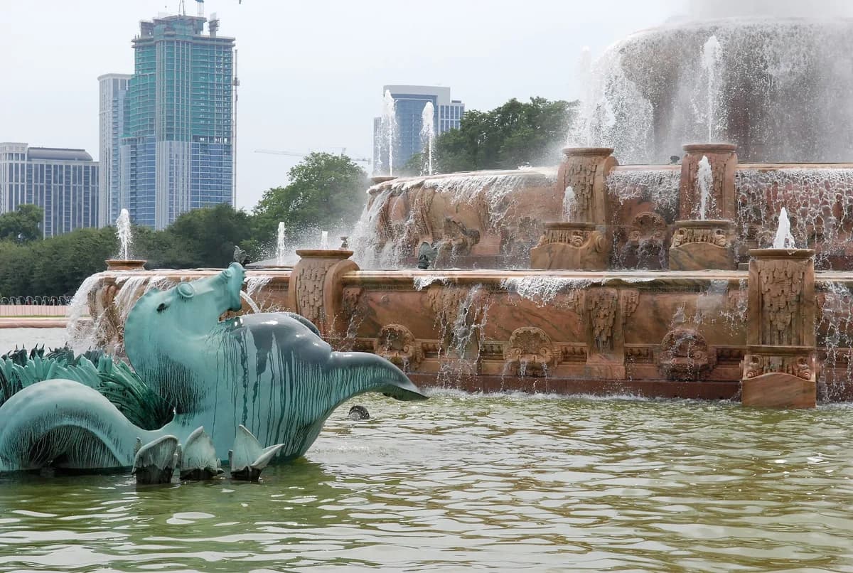 Chicago Park District and Lollapalooza Add 100 More Luxembourg Chairs at Buckingham Fountain for 2027